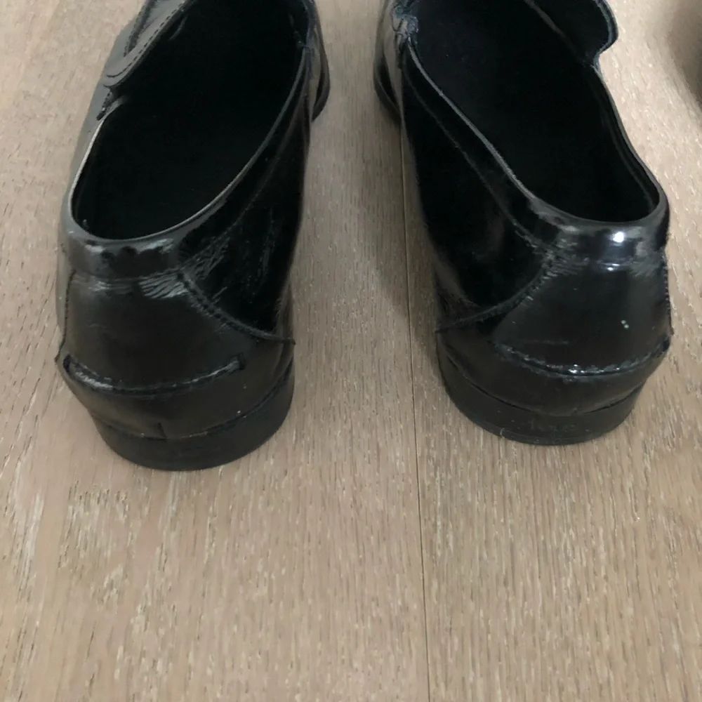 Tod's Black Patent Leather Slip-On Loafers - Picture 2 of 2